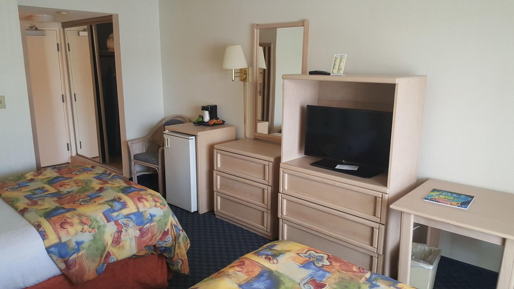 Magnuson Hotel Marina Cove St. Petersburg Extérieur photo