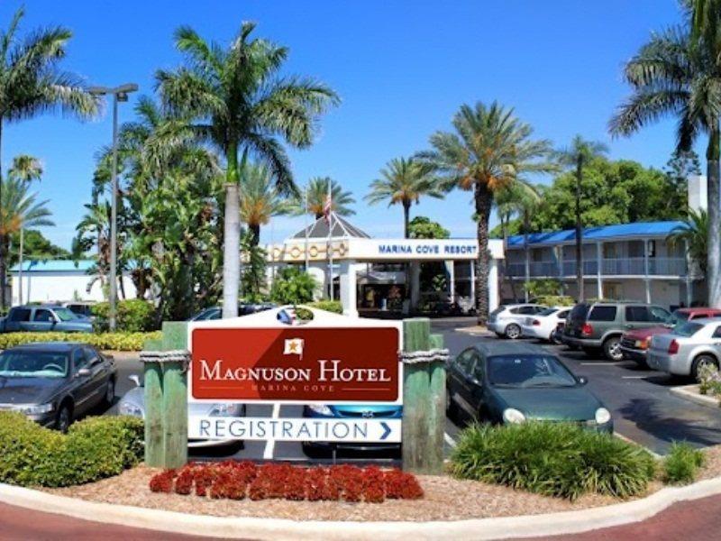 Magnuson Hotel Marina Cove St. Petersburg Extérieur photo
